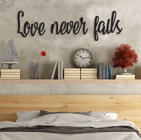 Words on Walls "Love Never Fails"